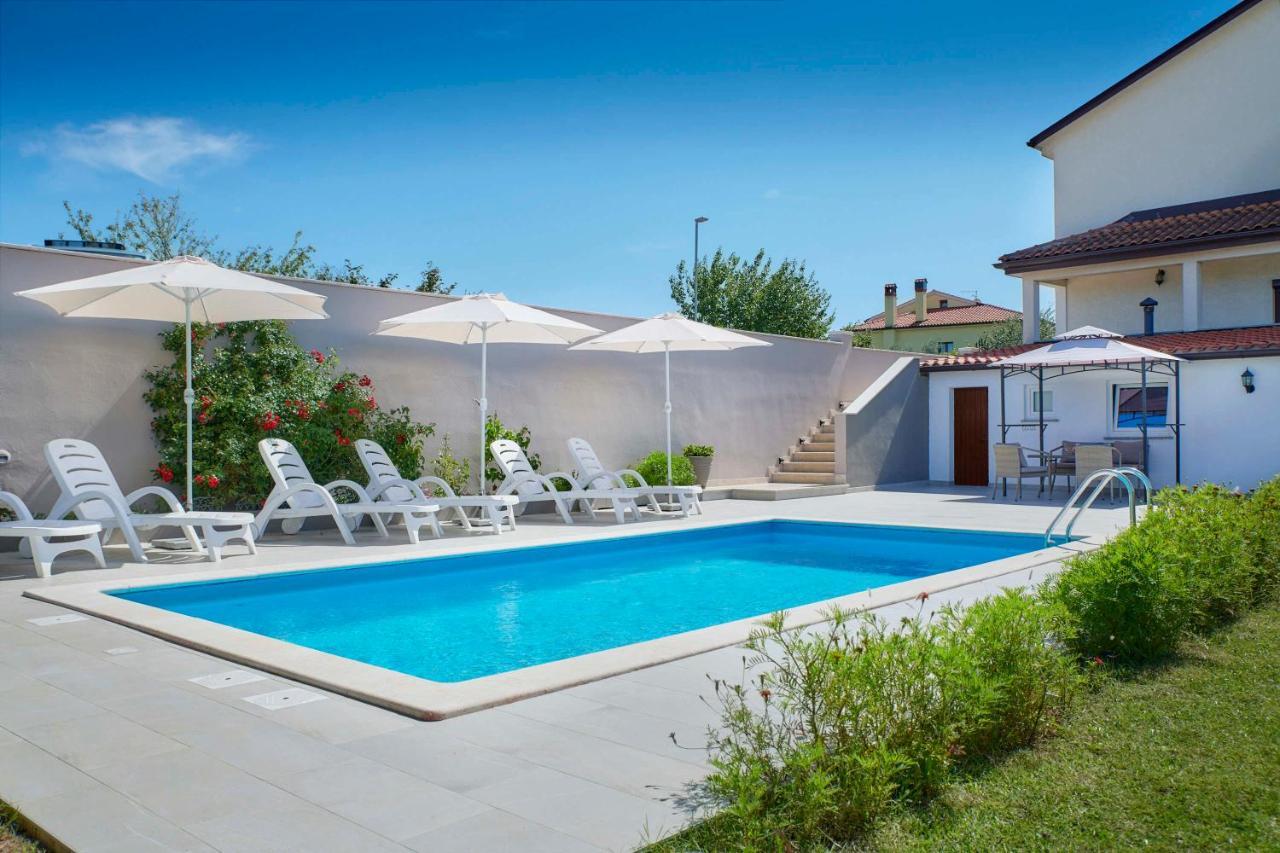 Burići Holiday House Emma מראה חיצוני תמונה
