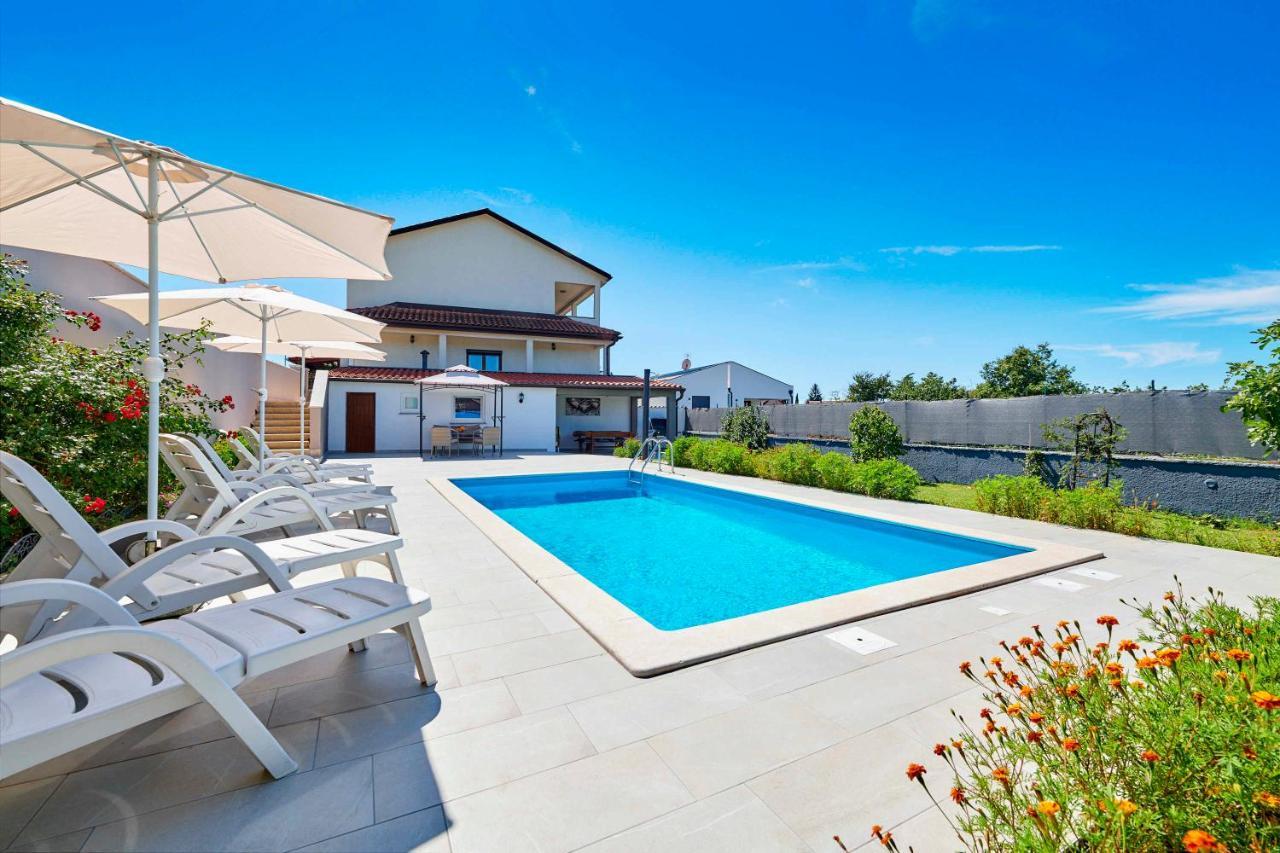 Burići Holiday House Emma מראה חיצוני תמונה