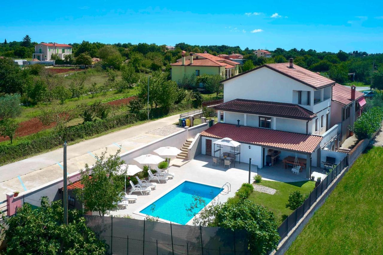 Burići Holiday House Emma מראה חיצוני תמונה