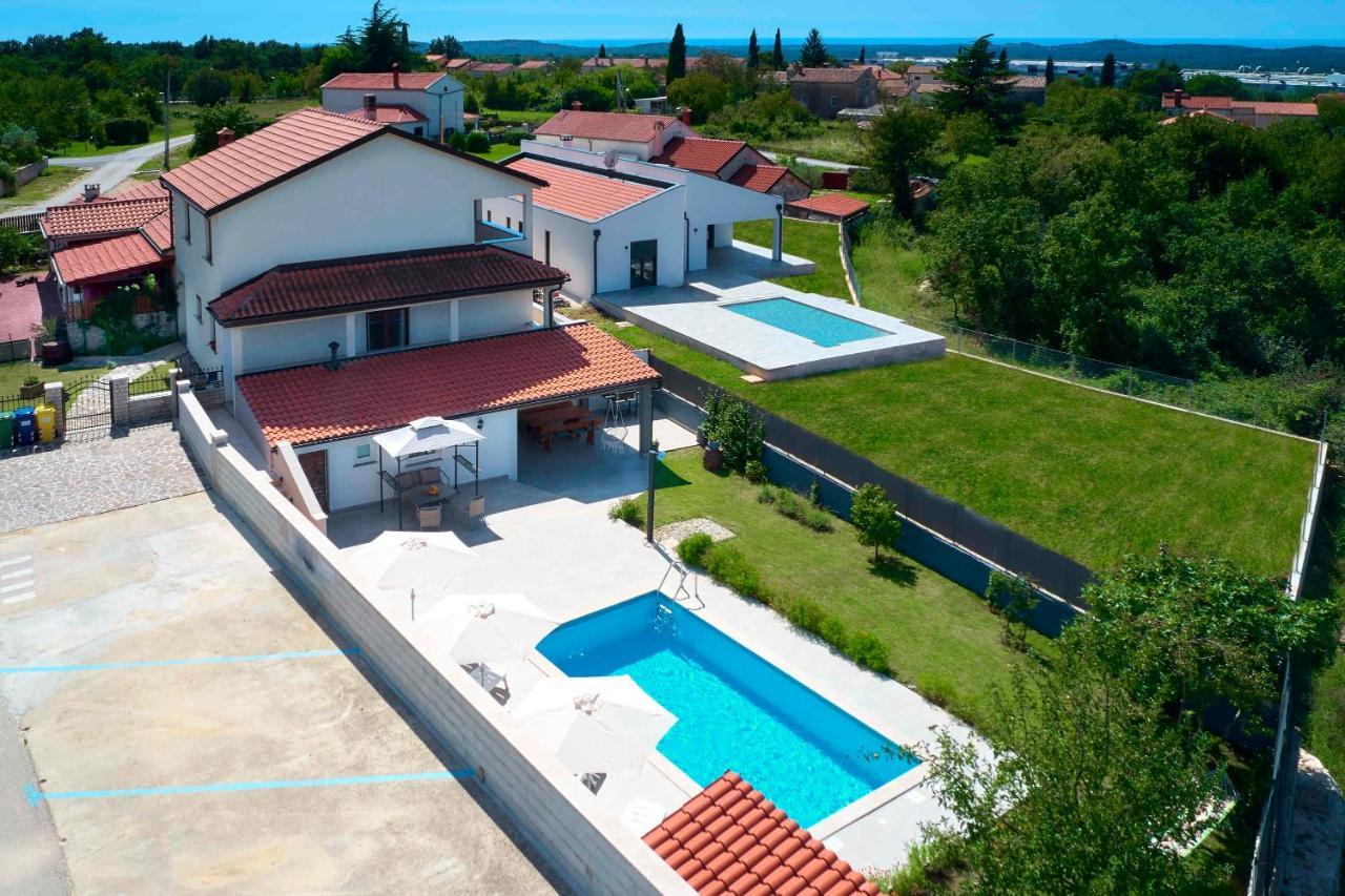Burići Holiday House Emma מראה חיצוני תמונה
