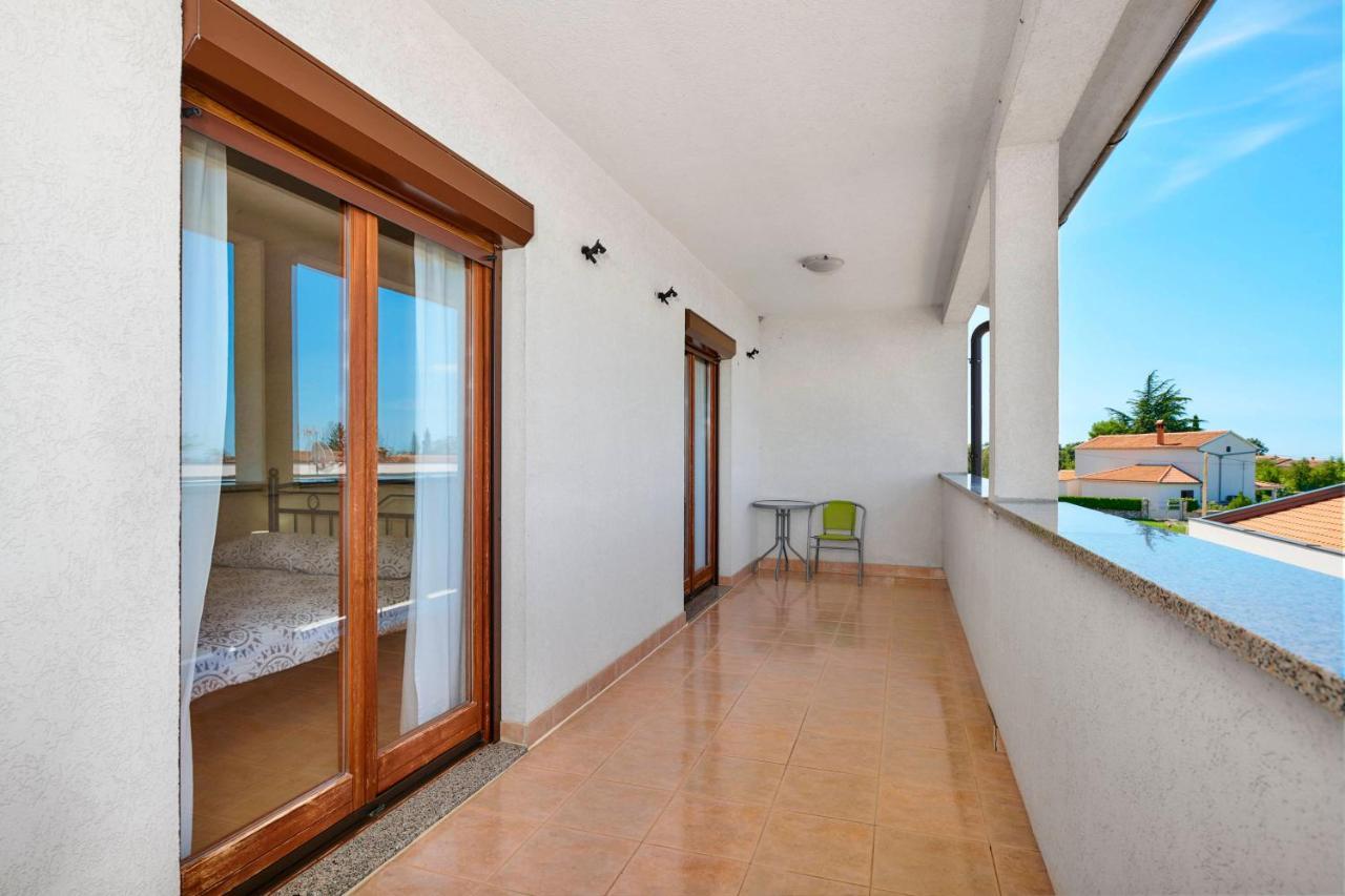 Burići Holiday House Emma מראה חיצוני תמונה